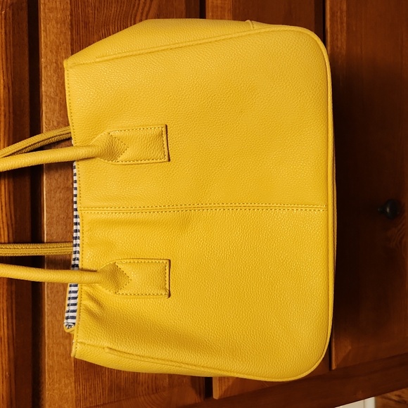 Hand Bag - Picture 1 of 8